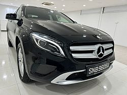 Mercedes Benz GLA180 R18 BI Revcam 2016 Black